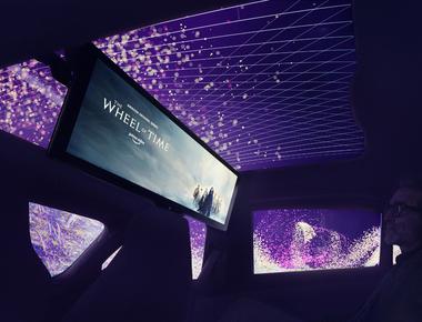 Pantalla de cine BMW: Una pantalla de 31\" dentro del auto